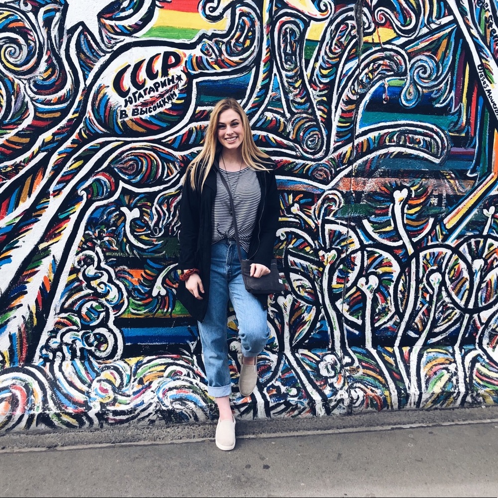 Meet your Posher, Julie